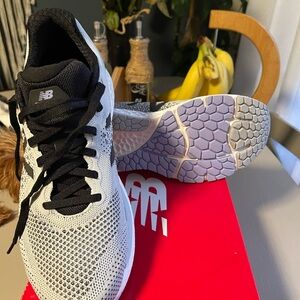 New Balance Fresh Foam Black and White Running Shoes 🏃🏃